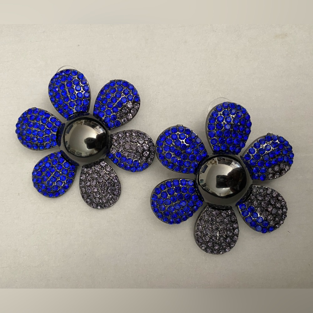 Rhinestone flower earrings